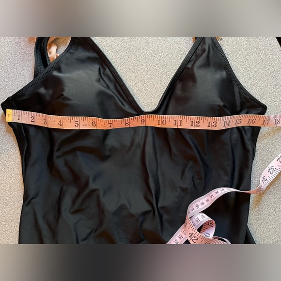 Cupshe Black & Peach Ruffled 1pc Swimsuit Size Large - Picture 9 of 13
